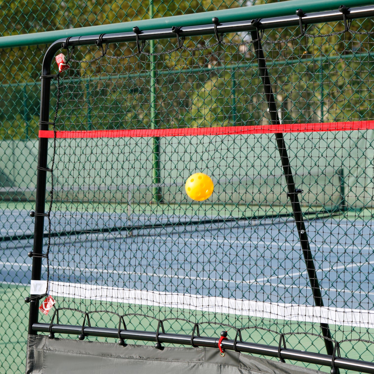 6FT PICKLEBALL REBOUNDER | SMART PLAYZ Lifestyle image 2, NET PLAYZ, NetPlayz, Sports Equipment Supplier, Sports Training Equipment Supplier, sports equipment manufacturers, USA, Canada, tennis training equipment, tennis training device, tennis training accessories, tennis equipment training, tennis practice equipment, tennis equipment for practice, tennis practice accessories, tennis practise equipment, tennis training aids, padel training equipment, pickleball training equipment